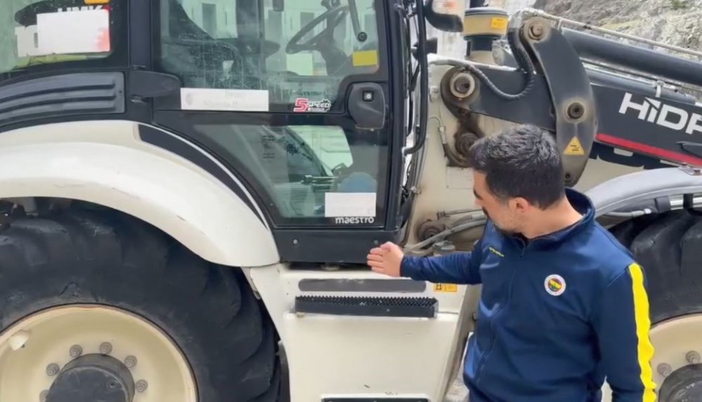 Ekskavatöre Yuva Yapan Kuş İçin Çalışmalar Durduruldu