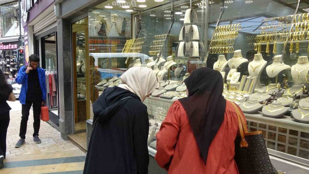 Trabzonlu Kuyumcuların Umudu Düğün Sezonunda