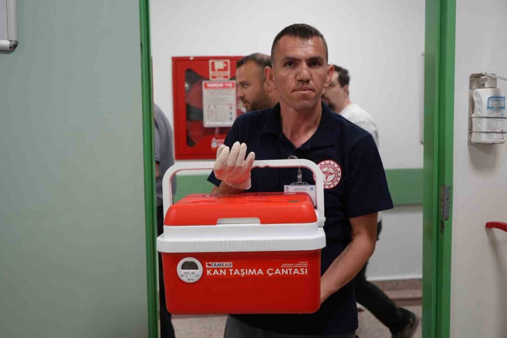 Hayat Kurtaran 100. Kök Hücre Bağışı, Pasta Kesilerek Kutlandı