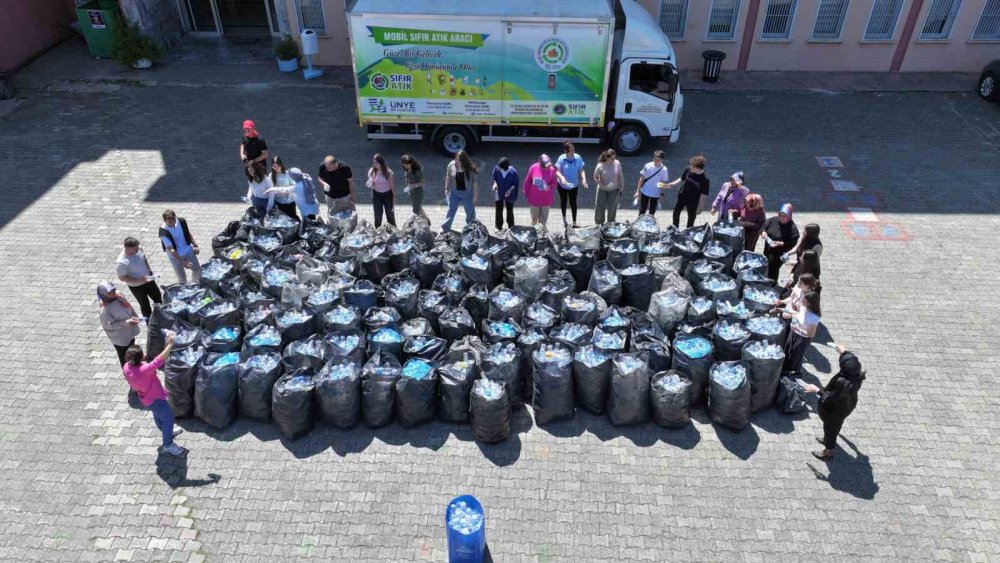 Ordu’da Öğrenciler 67 Bin Pet Şişeyi Geri Dönüşüme Kazandırdı