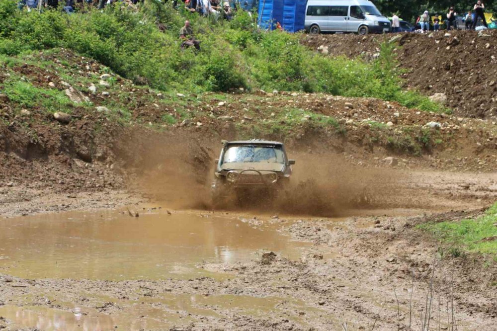 Karadeniz Off-Road Kupası Rize Ardeşen’de Başladı