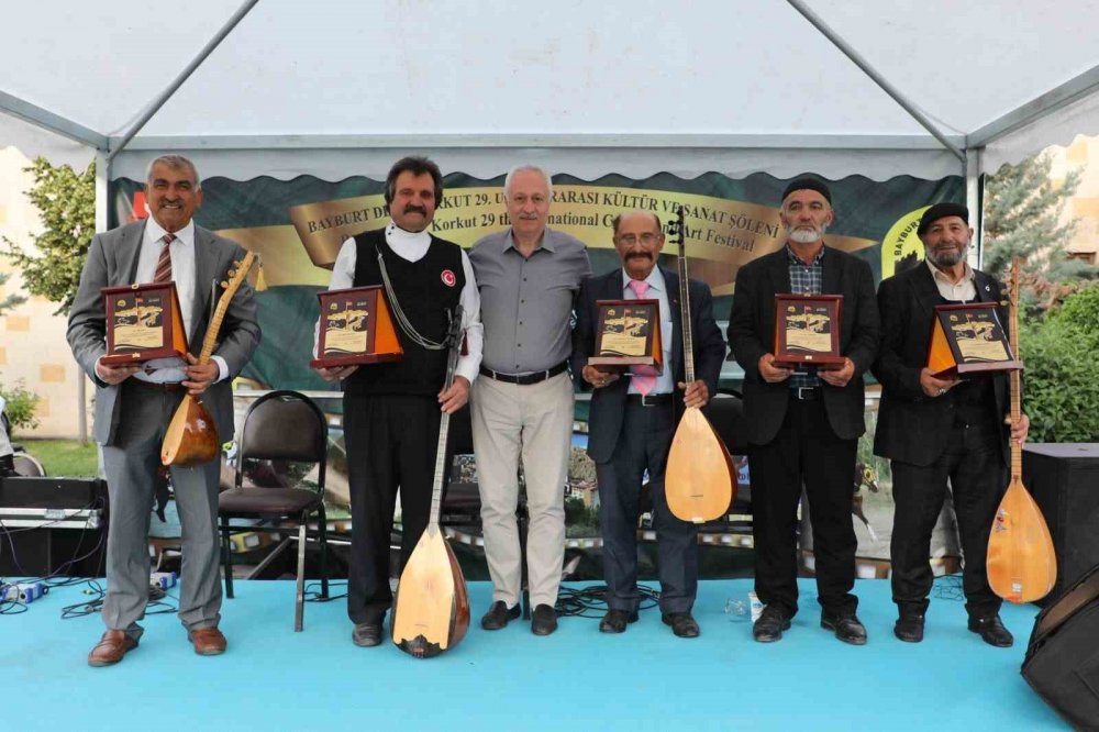 Bayburt’ta Yerel Ozanlar Konseri Ve Aşıklar Şöleni Düzenlendi