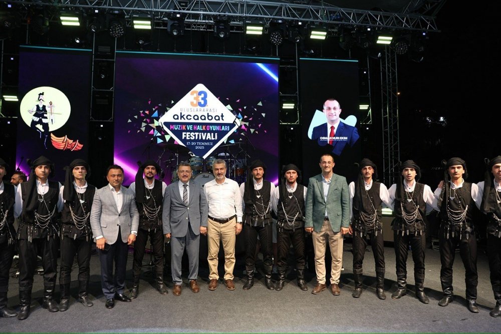 33. Uluslararası Akçaabat Müzik Ve Halk Oyunları Festivali Coşkuyla Sona Erdi