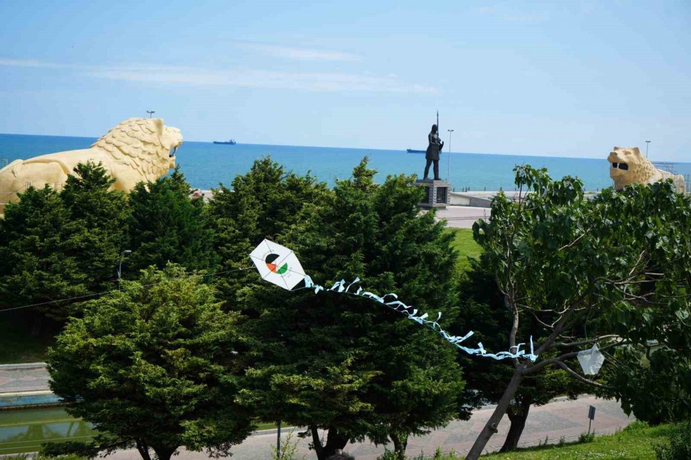 Samsun’da Filistin’e Destek İçin Gökyüzüne Uçurtmalar Bırakıldı