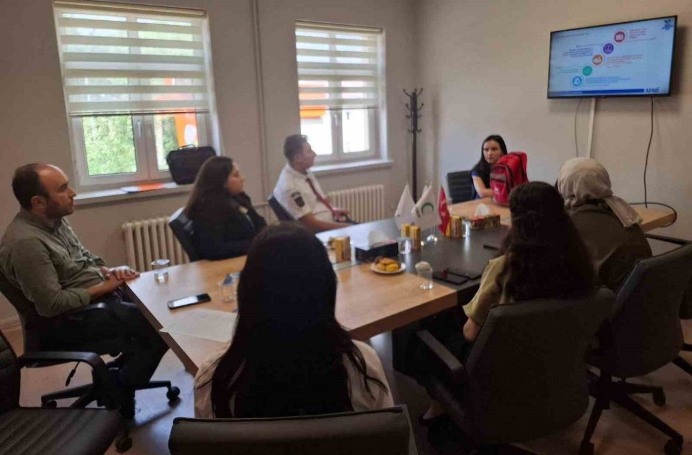 Bayburt’ta Yeşilay Personeline Afet Ve Yangın Farkındalık Eğitimi Verildi