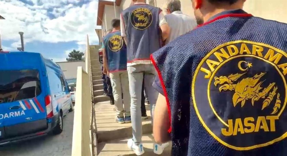 Artvin Merkezli 5 İlde Nitelikli Dolandırıcılık Operasyonu: 7 Tutuklama