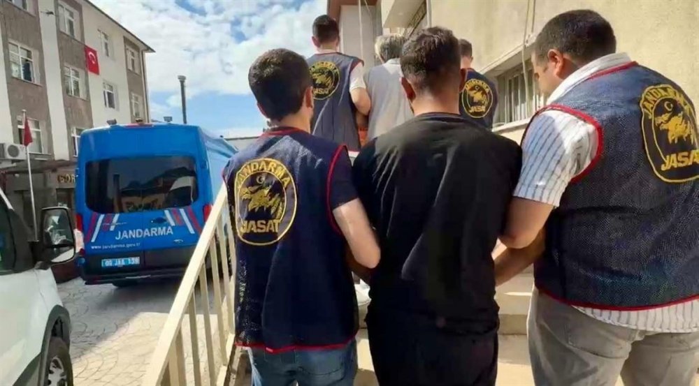 Artvin Merkezli 5 İlde Nitelikli Dolandırıcılık Operasyonu: 7 Tutuklama
