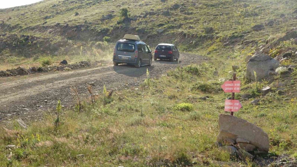 Bayburt’ta Turizmin Önü Yolda Tıkandı: "böbreğinde Taş Olan Bu Yolda Düşürür"