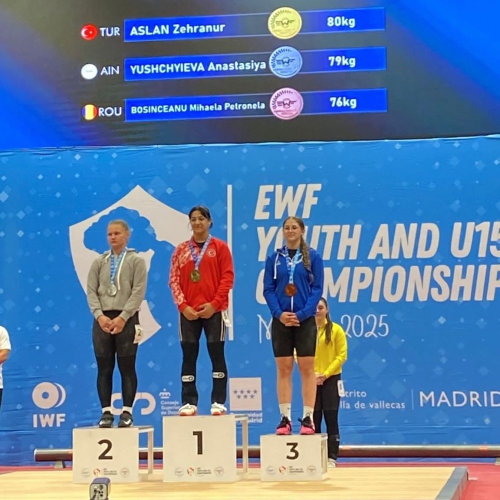 Merzifonlu Halterci Zehranur Aslan Avrupa Şampiyonu