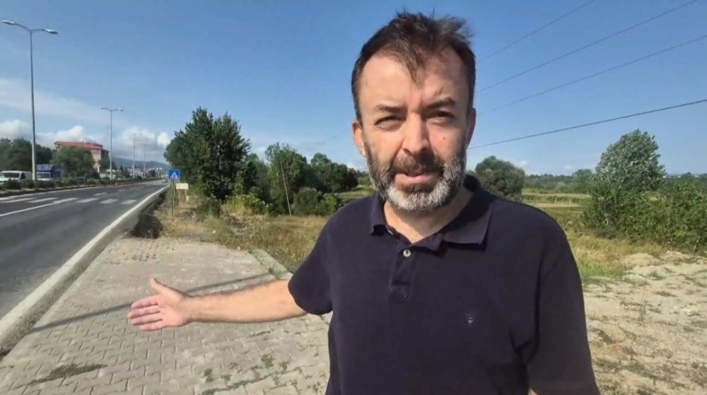 Yaya Geçidi Var Ama Yayanın Geçebileceği Yol Yok