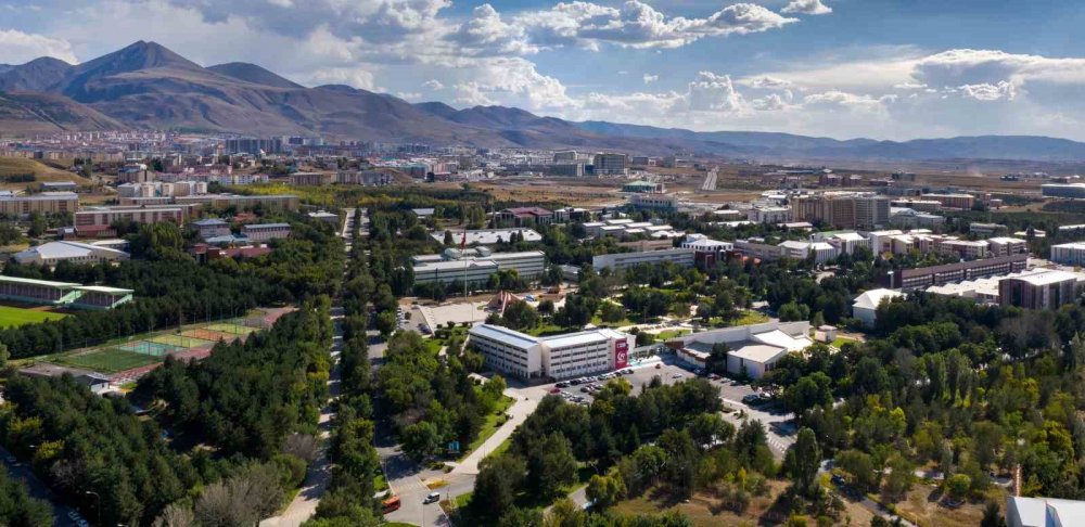 Atatürk Üniversitesi 14 Alanda Önemli Bir Başarı Göstererek Türkiye’de 8. Sırada Yer Aldı