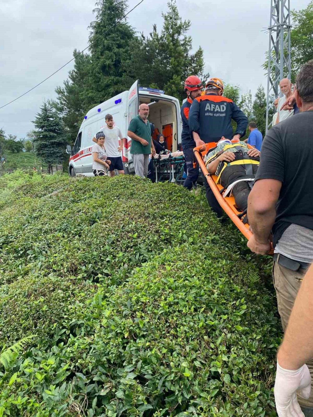 Rize'de Üzerine İlkel Teleferik Parçası Düşen Kadın Yaralandı