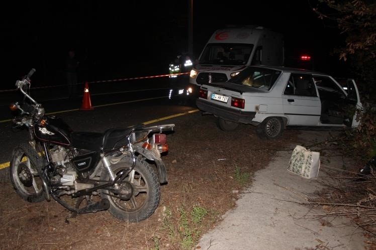 Sakarya’da Otomobil İle Motosiklet Çarpıştı: 1 Ölü, 1 Yaralı