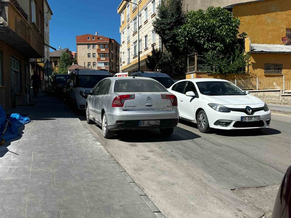Bayburt’ta Trafik Çilesi Sürüyor