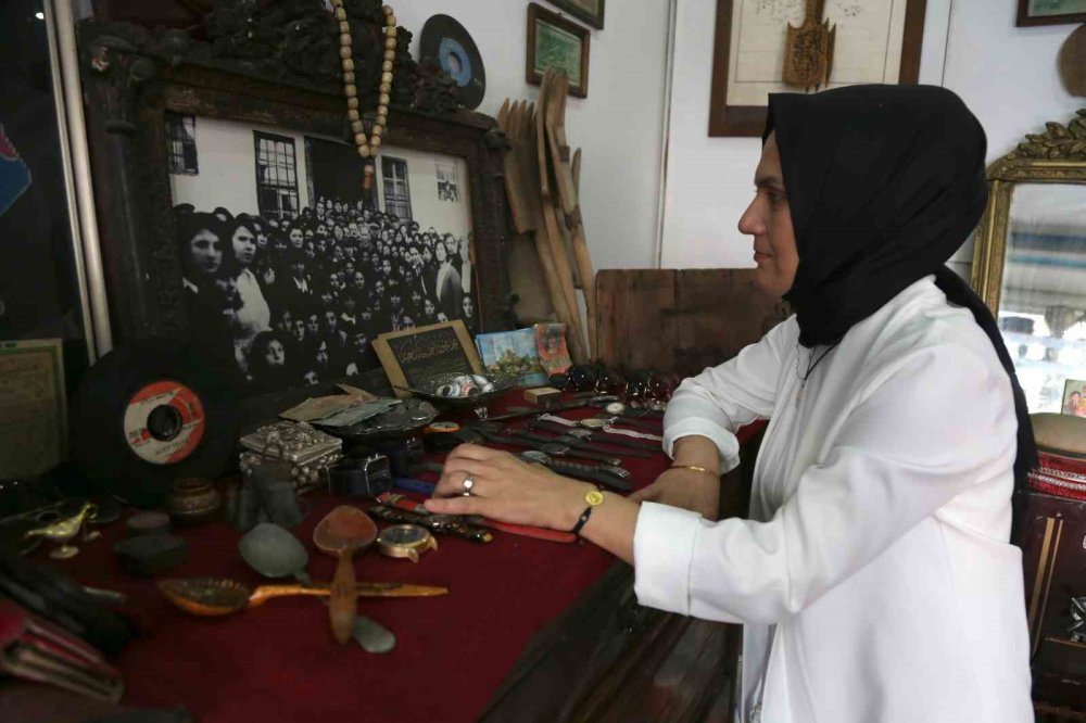 Eşinden Bulaşan Merak Kadın Girişimciyi Antikacı Yaptı