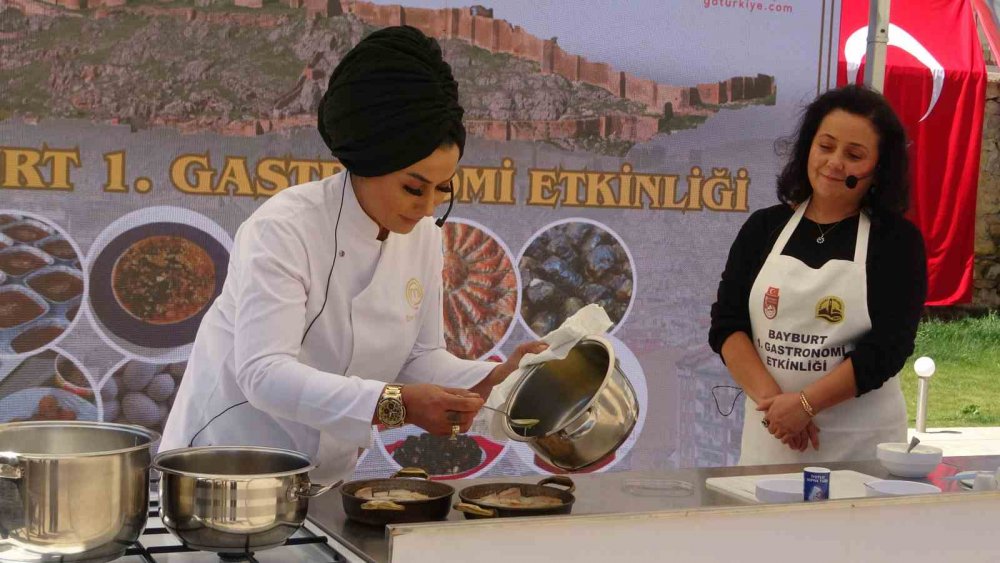 Bayburt’ta ‘1. Gastronomi Etkinliği’ Düzenlendi: Ünlü Şeflerden Yöresel Lezzetlere Tam Not