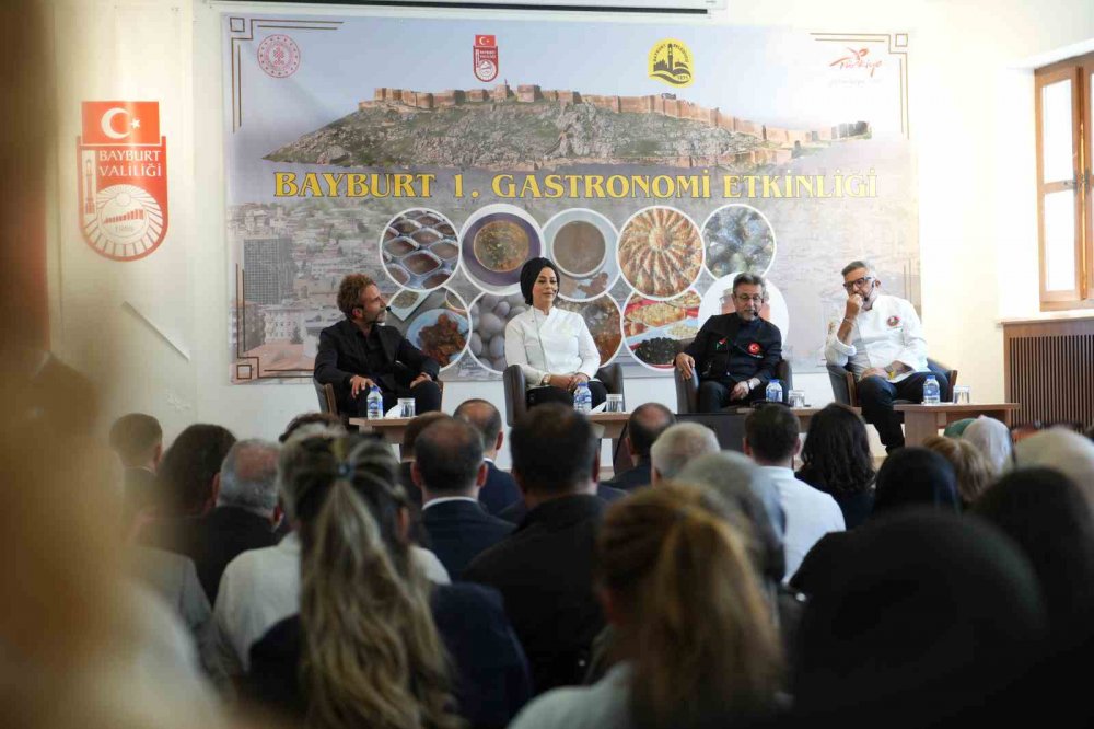 Bayburt’ta ‘1. Gastronomi Etkinliği’ Düzenlendi: Ünlü Şeflerden Yöresel Lezzetlere Tam Not