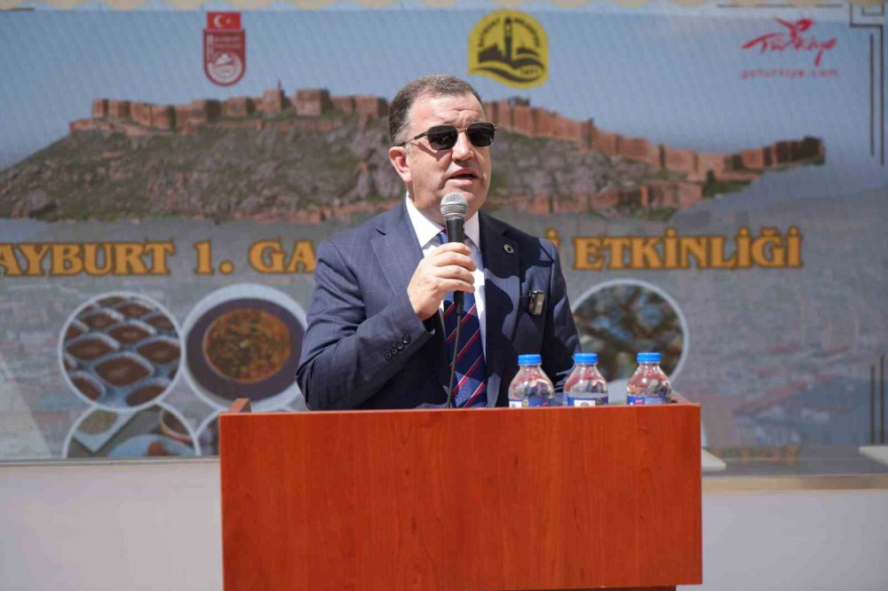 Bayburt’ta ‘1. Gastronomi Etkinliği’ Düzenlendi: Ünlü Şeflerden Yöresel Lezzetlere Tam Not