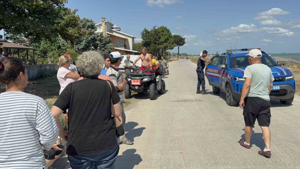Samsun’da Denizde Boğulma Tehlikesi Geçiren Yaşlı Adam Hastanelik Oldu