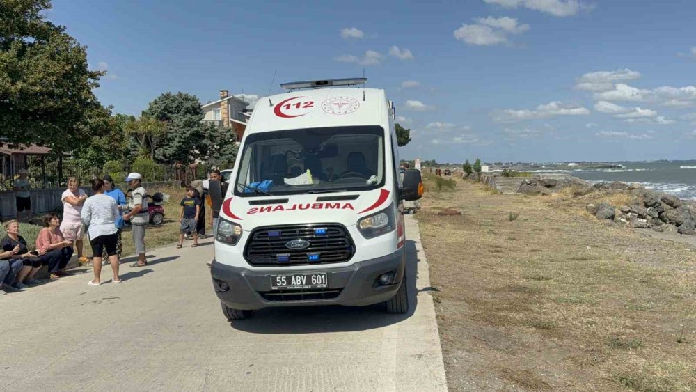 Samsun’da Denizde Boğulma Tehlikesi Geçiren Yaşlı Adam Hastanelik Oldu