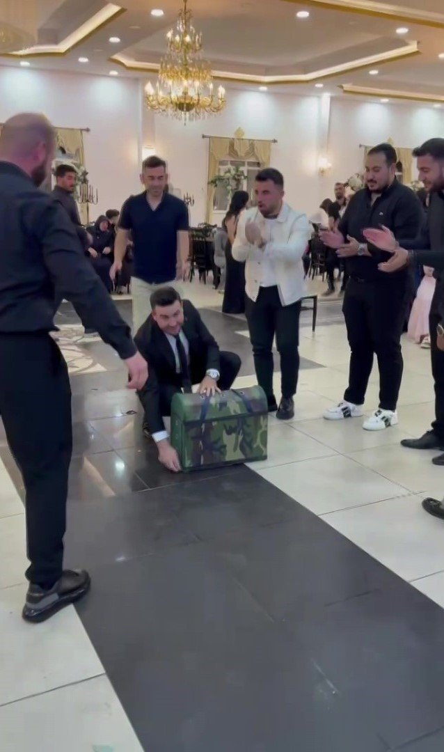 Amasya’da Düğünde Damada 250 Bin Tl Değerinde Hint Horozu Hediye Edildi