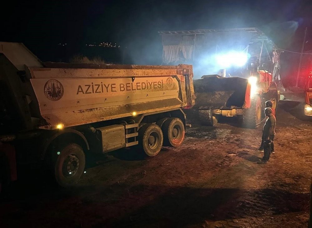 Köyde Korkutan Yangın Kontrol Altında