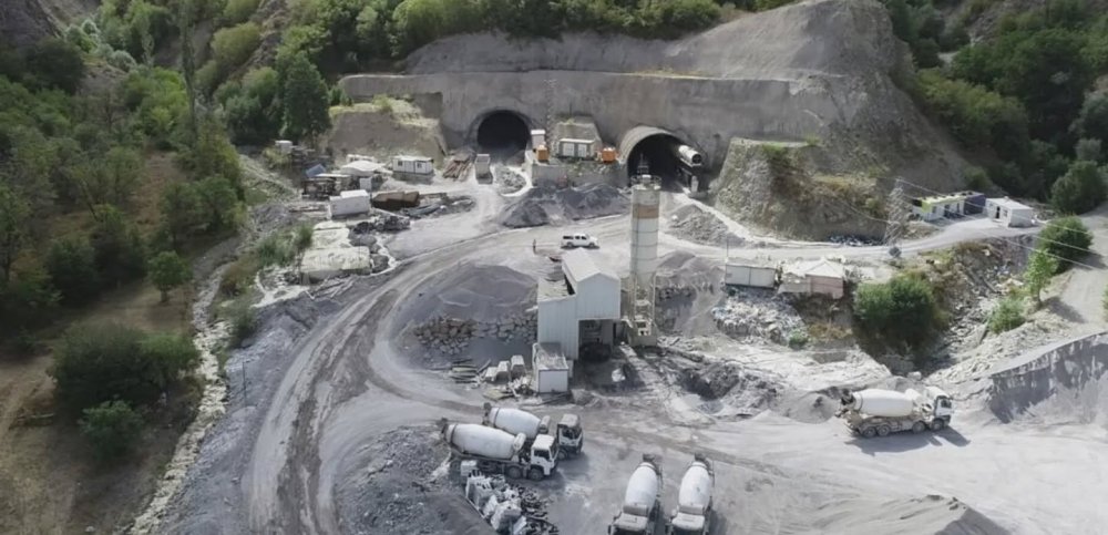 Kırık Tüneli’nde Işığa Az Kaldı