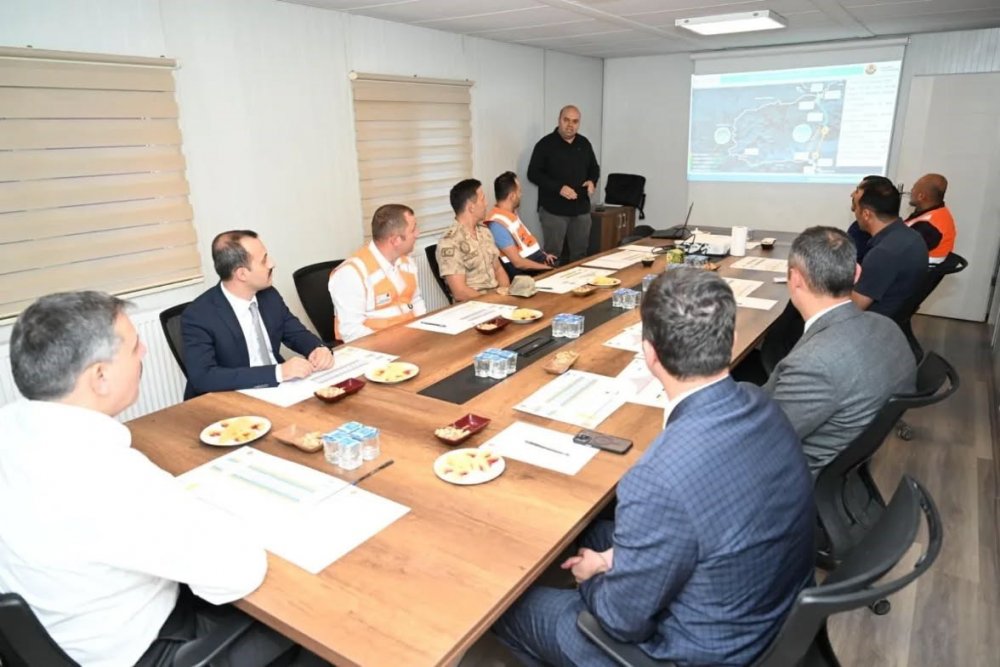 Kırık Tüneli’nde Işığa Az Kaldı