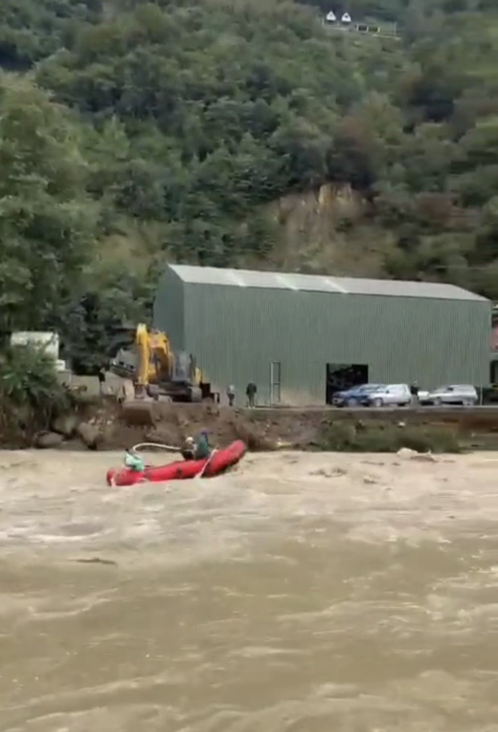 Sel Onların Neyine Fırtına’da Rafting Şahane