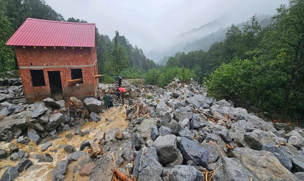 Deremezra Köyü Muhtarı Kuru Yardım Çağrısında Bulundu