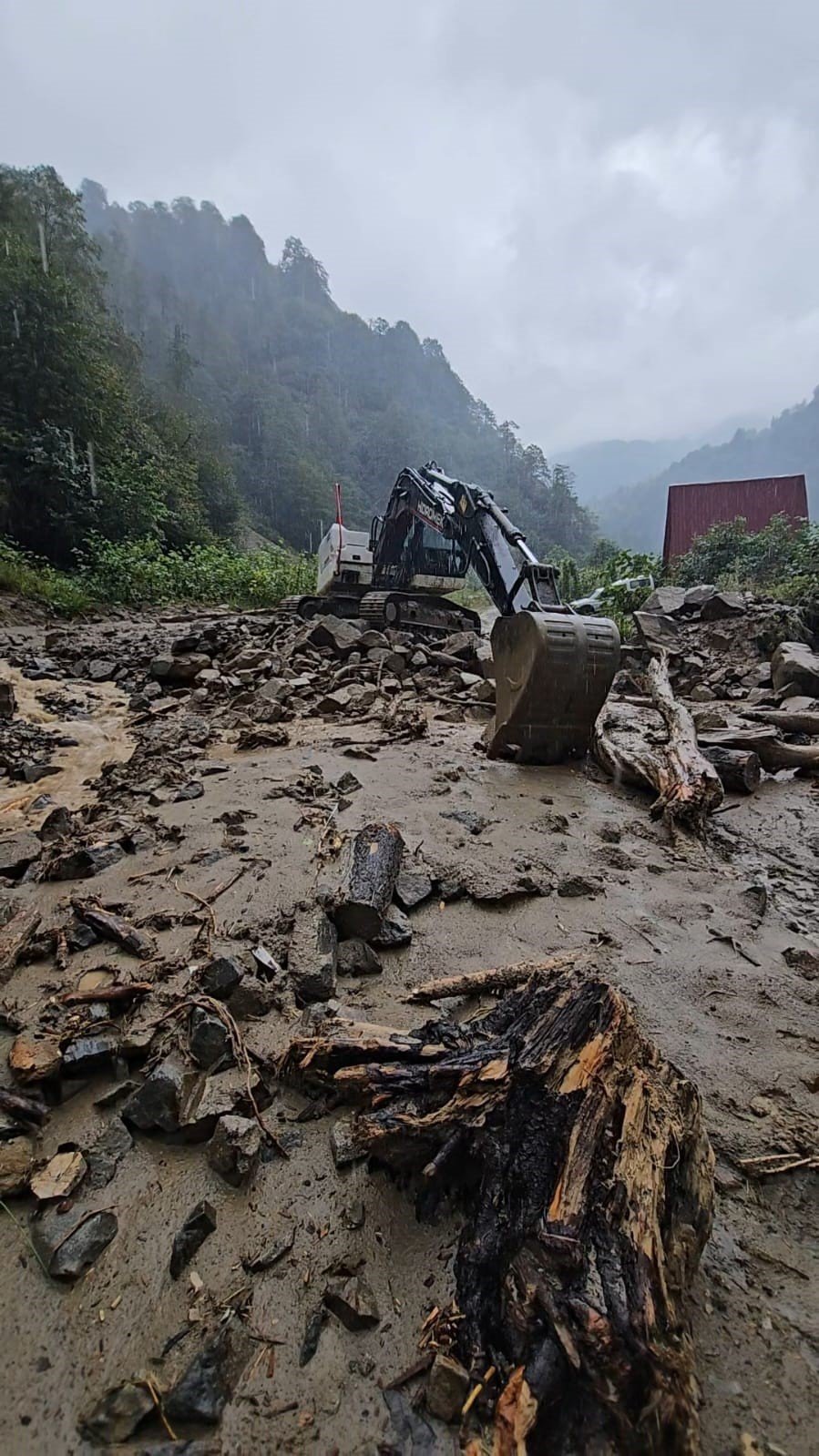 Deremezra Köyü Muhtarı Kuru Yardım Çağrısında Bulundu