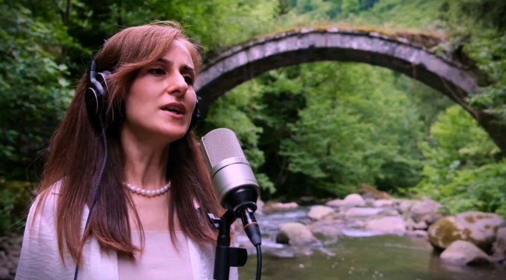 Artvin Borçka’daki Tarihi Taş Köprü Selde Yıkıldı