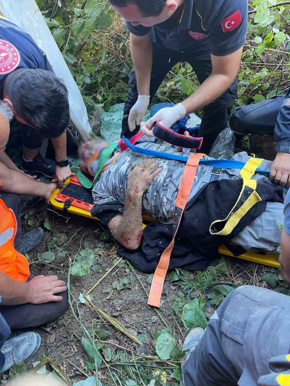 Artvin’de Beton Mikseri Uçuruma Yuvarlandı: 1 Yaralı