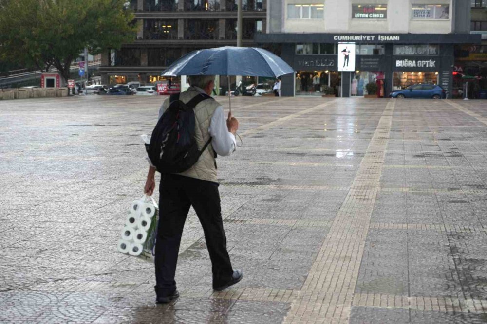 Samsun’da Sağanak Yağış Etkili Oldu