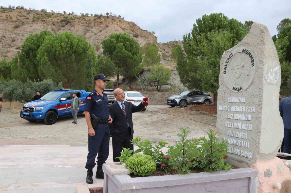 Baltacı Mehmet Paşa Anısına Asırlık Zeytin Ağacı Dikildi