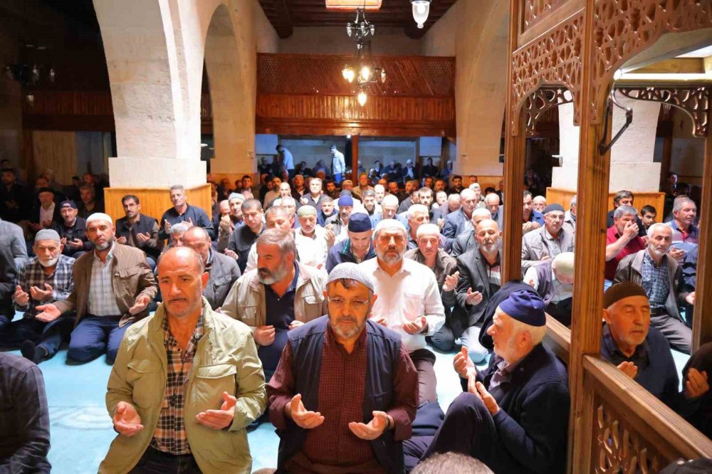 Ulu Cami’de Kur’an Ziyafeti