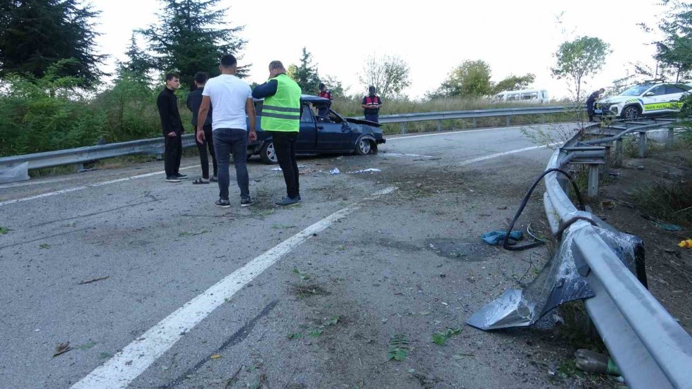 Giresun’da Trafik Kazası: 2 Genç Kız Yaralandı