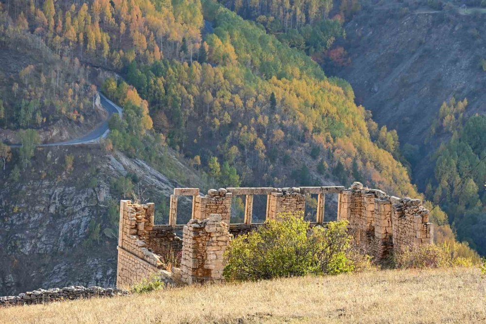 Gümüşhane’de 675 Yıllık Tarih Sonbahar Renkleriyle Buluştu