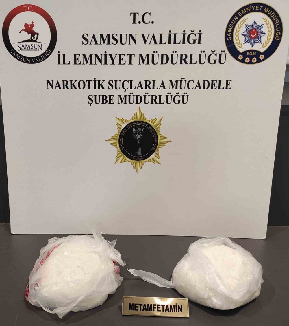 Samsun Polisinden Nefes Kesen Takip: 1 Kilo 830 Gram Metamfetamin Ele Geçirildi