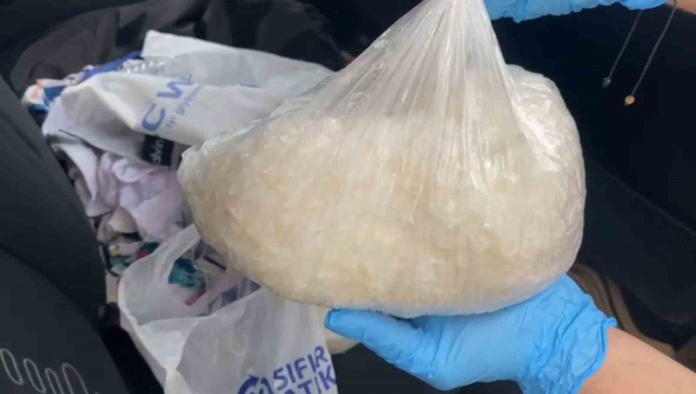 Samsun Polisinden Nefes Kesen Takip: 1 Kilo 830 Gram Metamfetamin Ele Geçirildi