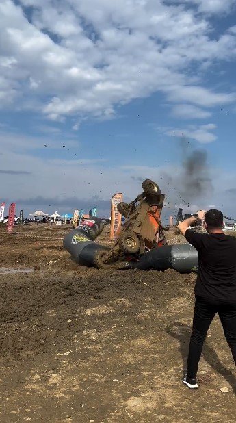 Of'ta Finish Çizgisini Takla Atarak Geçtiler