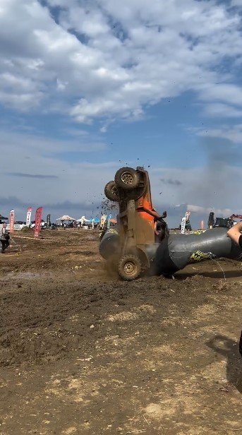 Of'ta Finish Çizgisini Takla Atarak Geçtiler