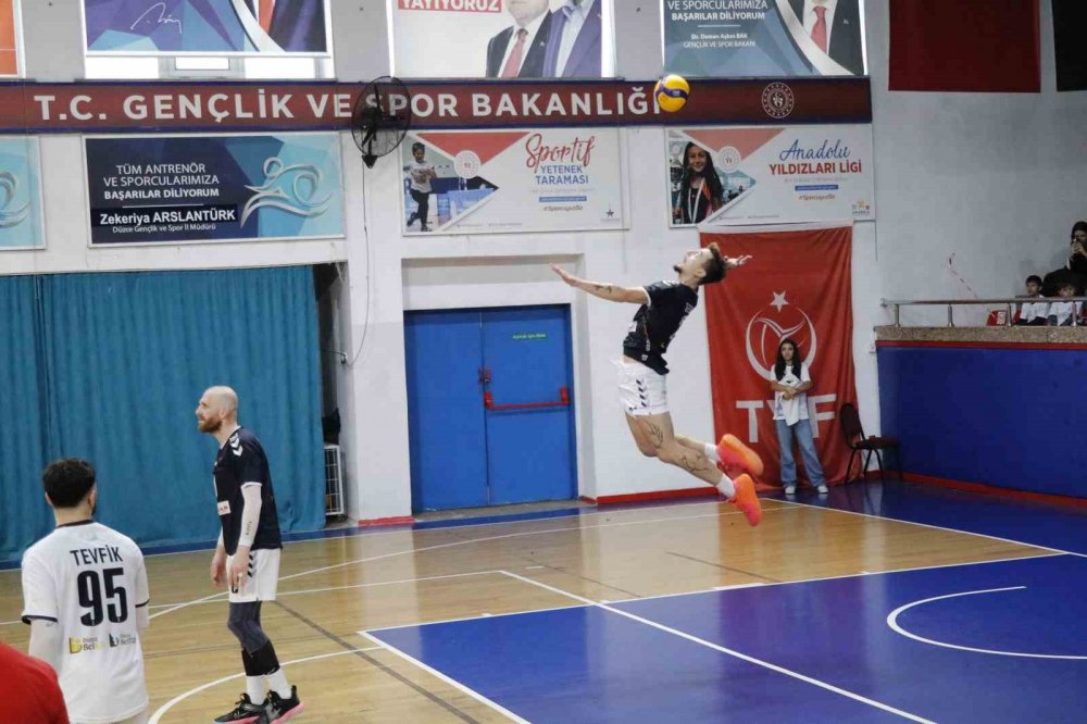 Tvf Erkekler 1. Lig: Düzce Belediyesi Spor Akademisi: 3 - Fenerbahçe: 0