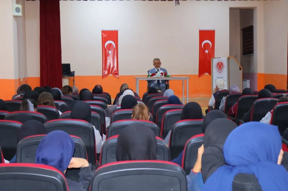Bayburt’ta İmam Hatipliler Haftası Kutlandı