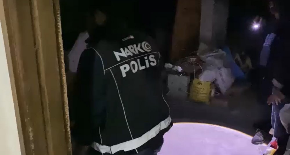 Samsun’da Uyuşturucu Operasyonu: 1 Kilo 700 Gram Metamfetamin Ele Geçirildi