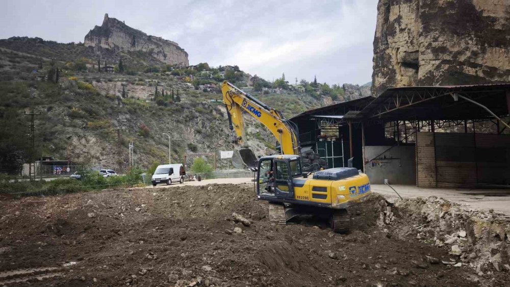 3 Ton Altın Umudu İle Kazdılar Ama Hayal Kırıklığına Uğradılar