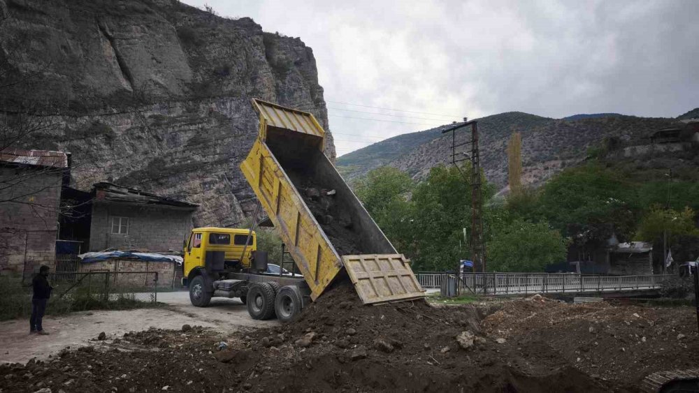 3 Ton Altın Umudu İle Kazdılar Ama Hayal Kırıklığına Uğradılar