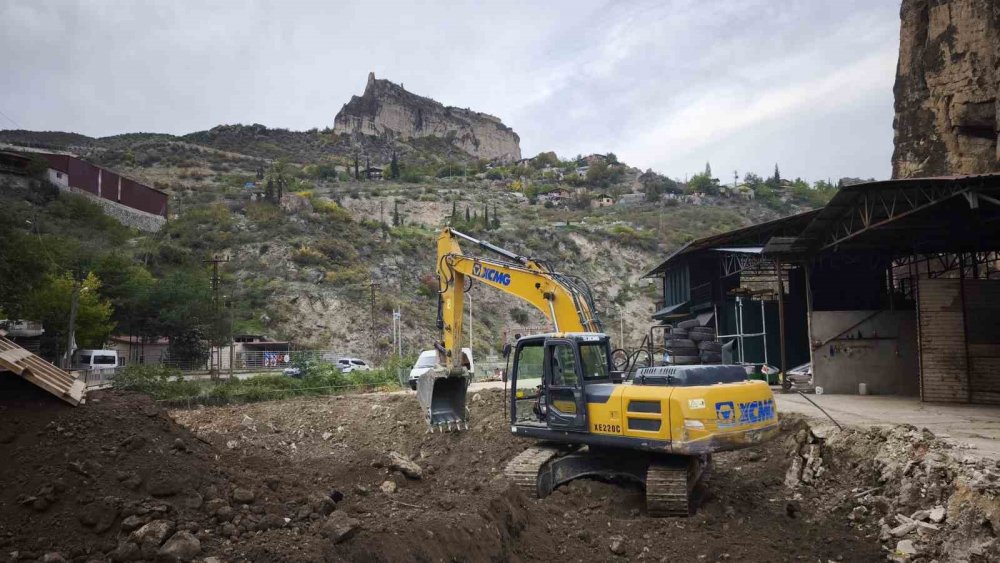 3 Ton Altın Umudu İle Kazdılar Ama Hayal Kırıklığına Uğradılar