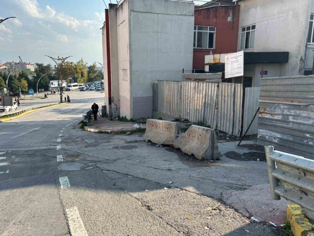 Kocaeli’de Freni Boşalan Otobüs Duvara Çarptı: 3’ü Polis 7 Yaralı