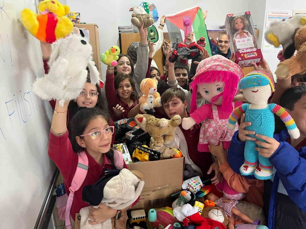 Filistin’deki Kardeşlerini Unutmadılar